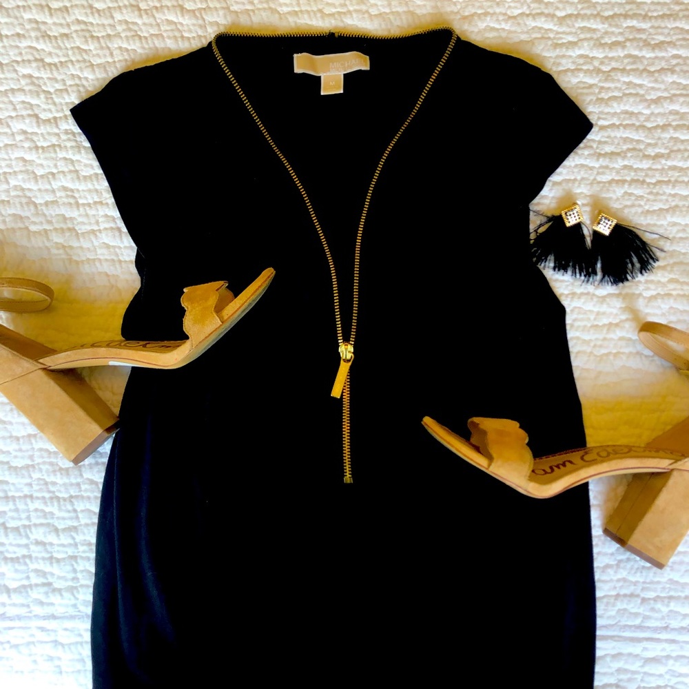 Black zipper neckline cap sleeve top